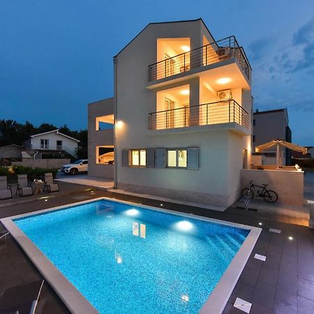 Apartmani Iva Vir Zewnętrze zdjęcie