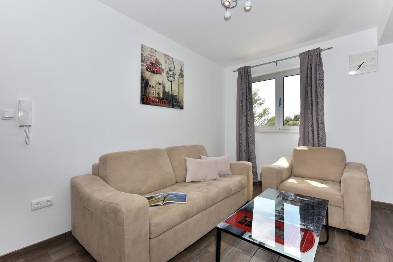 Apartmani Iva Vir Zewnętrze zdjęcie