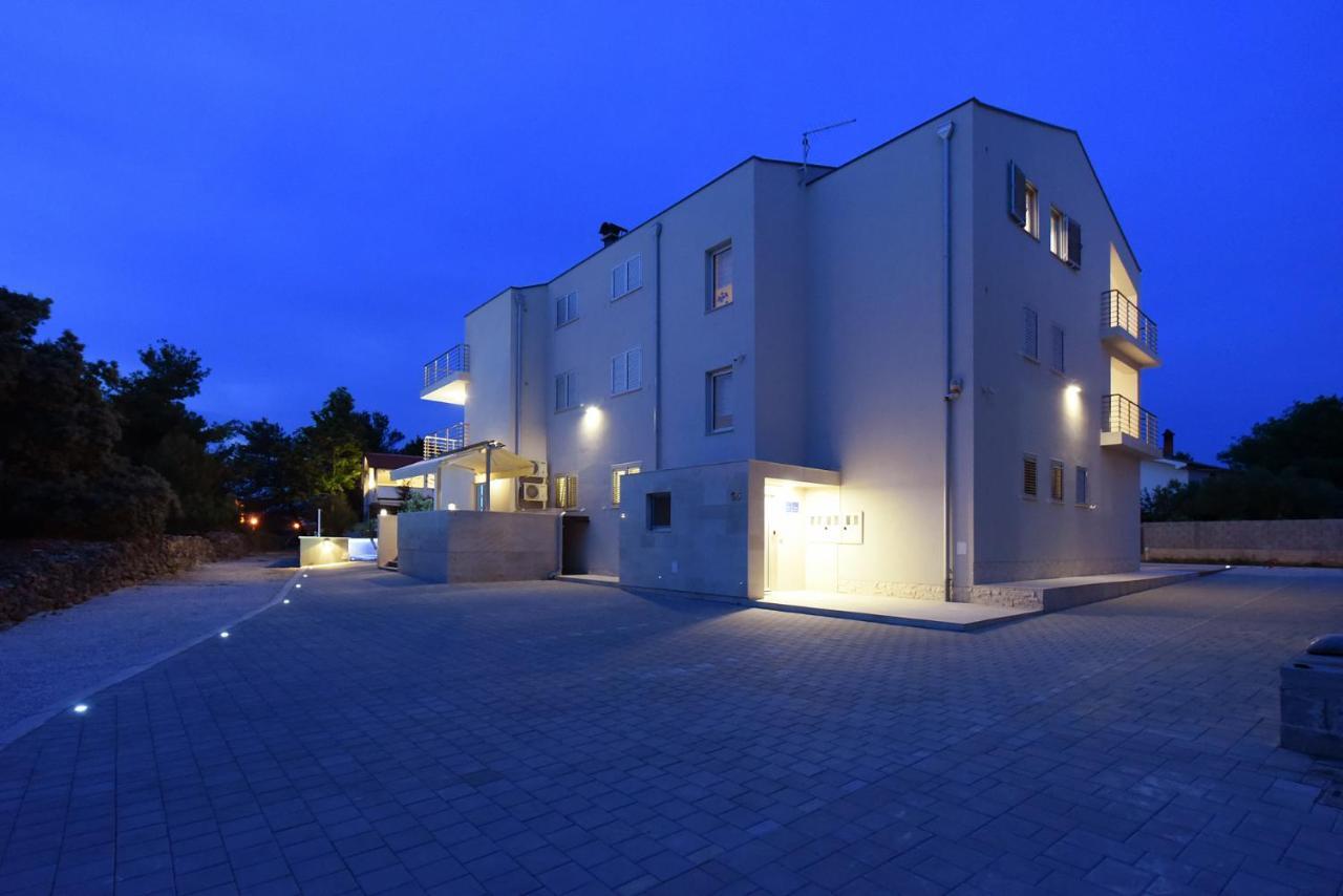 Apartmani Iva Vir Zewnętrze zdjęcie