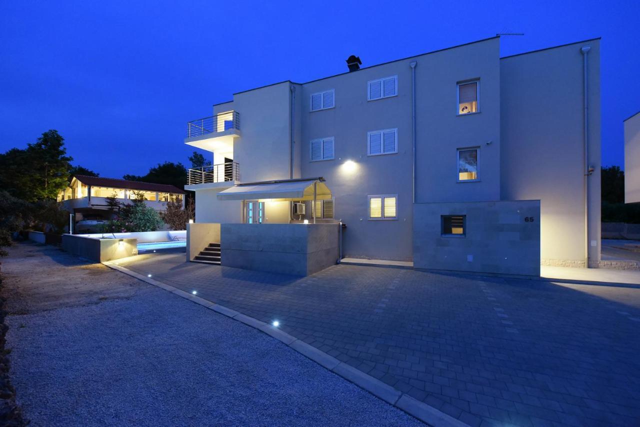 Apartmani Iva Vir Zewnętrze zdjęcie