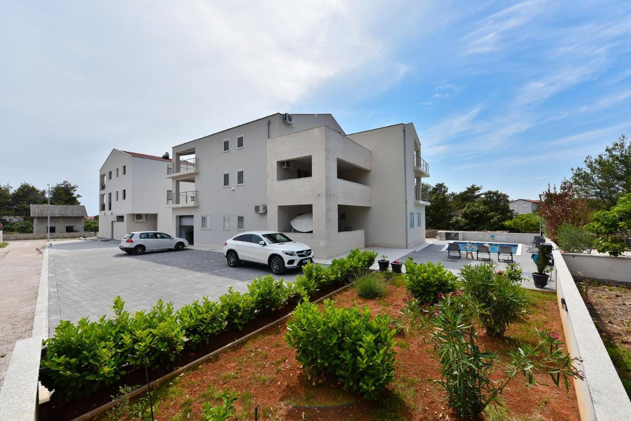 Apartmani Iva Vir Zewnętrze zdjęcie
