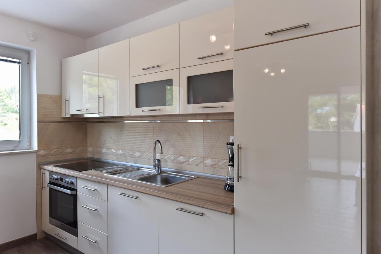 Apartmani Iva Vir Zewnętrze zdjęcie