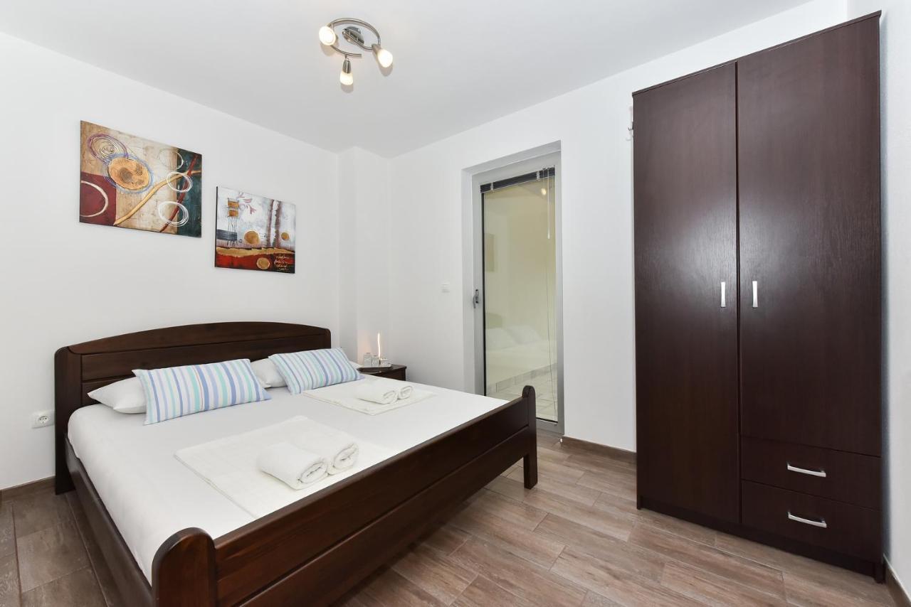 Apartmani Iva Vir Zewnętrze zdjęcie