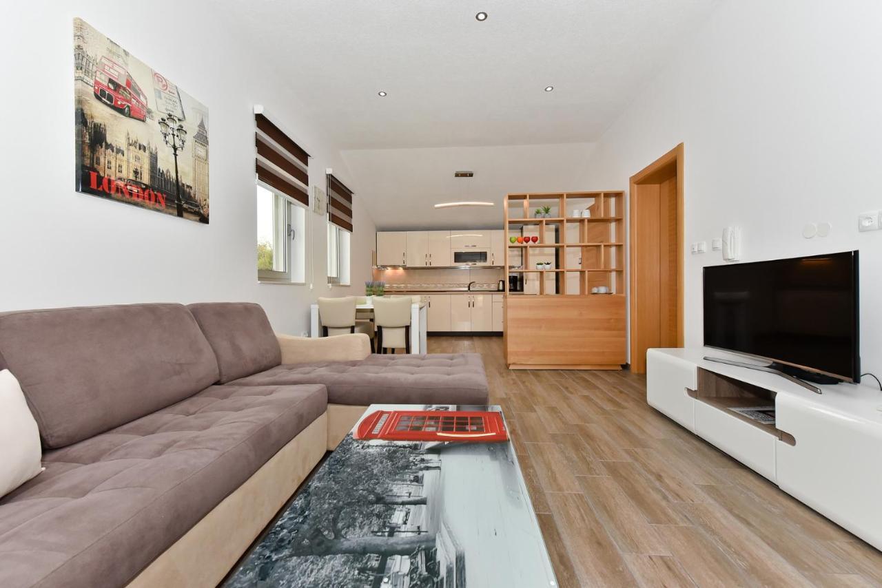 Apartmani Iva Vir Zewnętrze zdjęcie