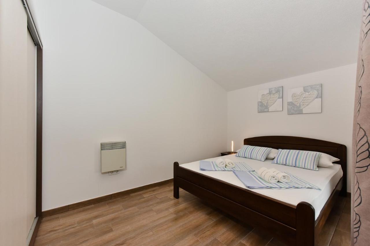 Apartmani Iva Vir Zewnętrze zdjęcie