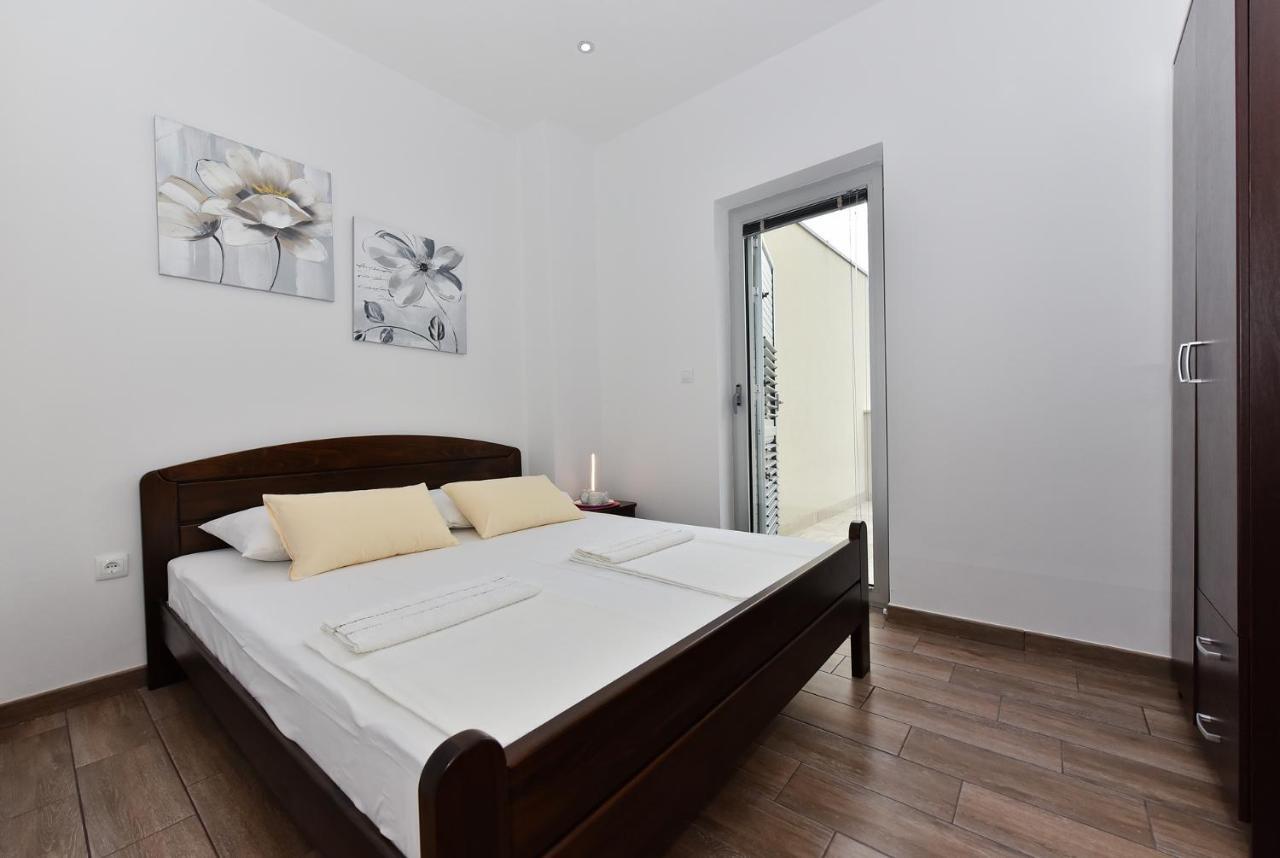 Apartmani Iva Vir Zewnętrze zdjęcie