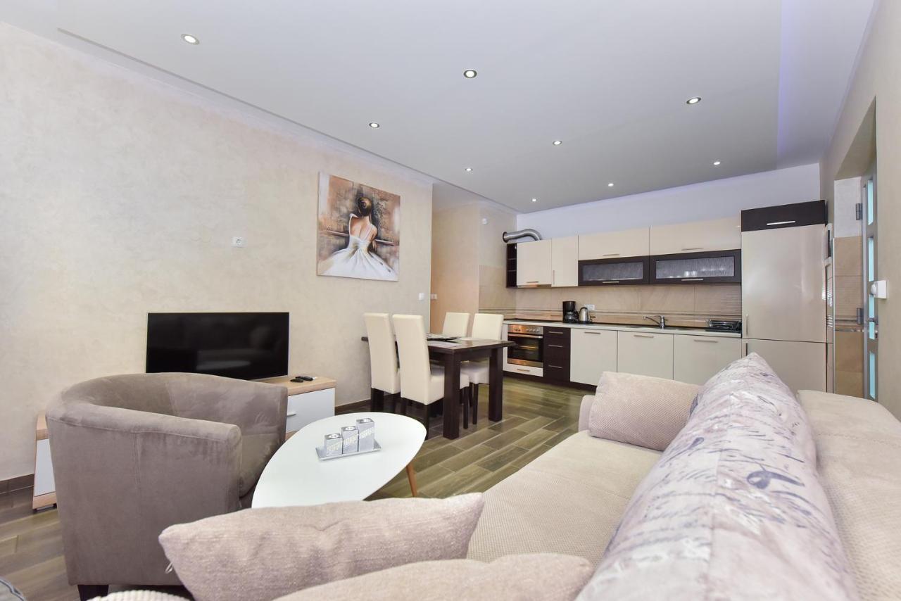 Apartmani Iva Vir Zewnętrze zdjęcie
