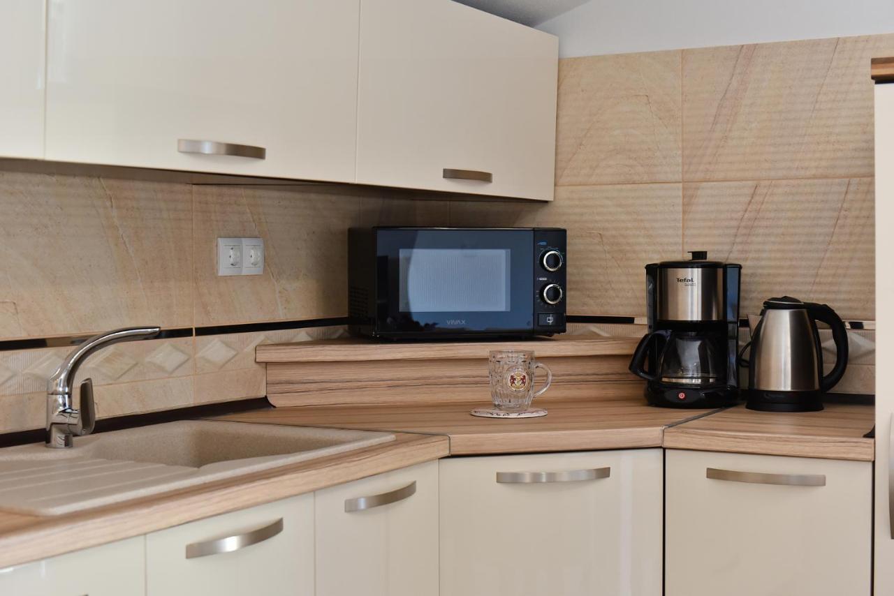Apartmani Iva Vir Zewnętrze zdjęcie